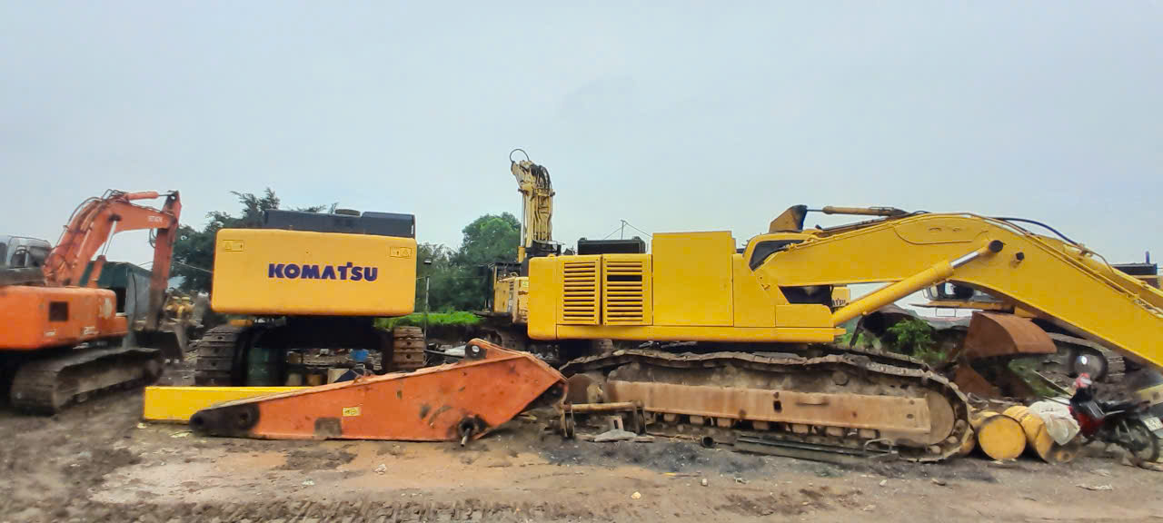 Cung cấp máy xúc điện nguyên chiếc